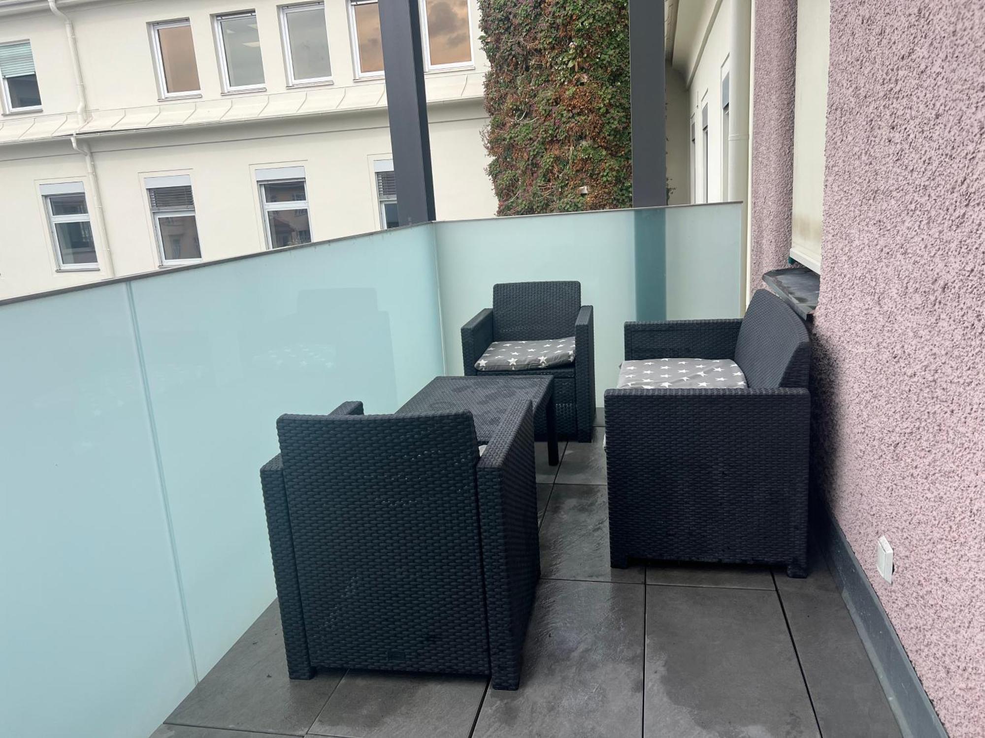 Loft Mit Kingsize Wasserbett Graz Bagian luar foto